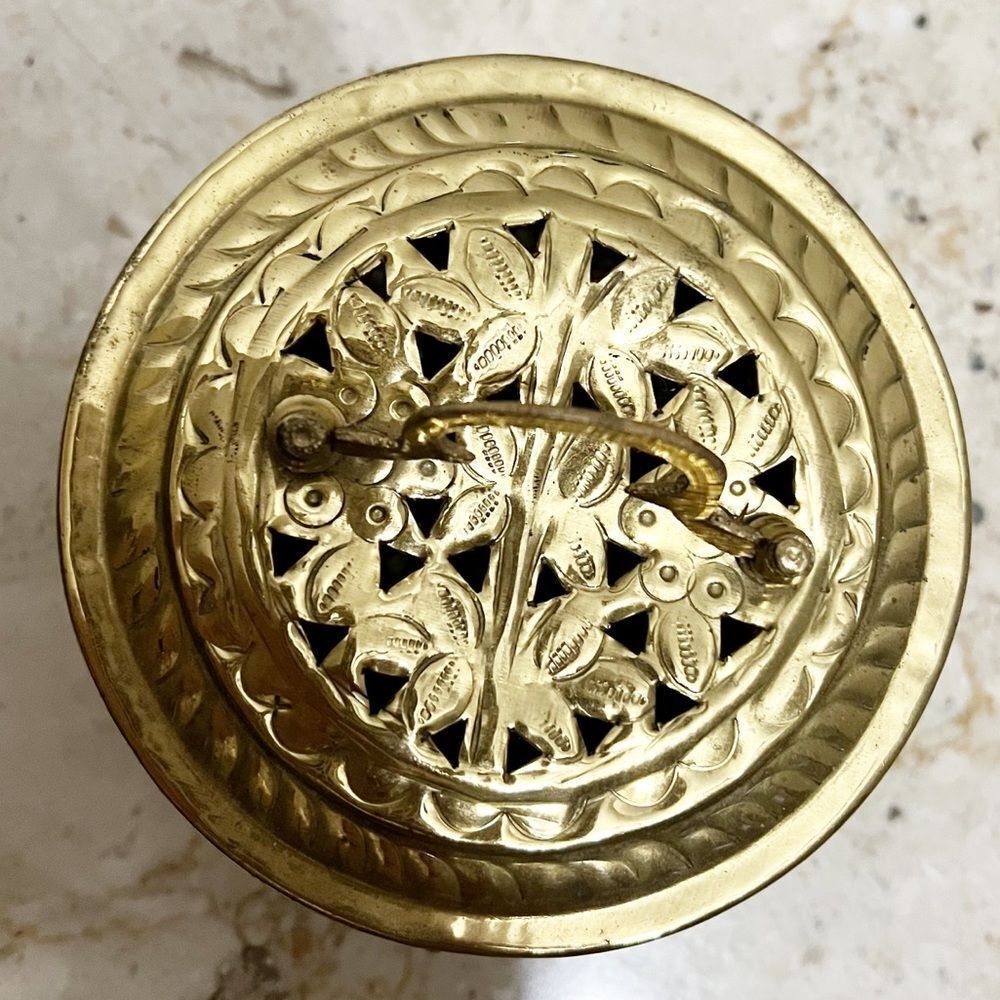 Vintage Brass Etched Hinged Box – Made in India - Incense or Jewelry Keepsake - Picture 3 of 14